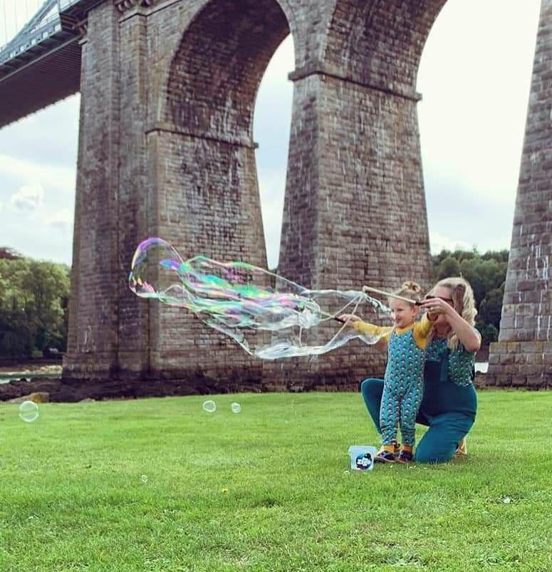 Make Giant Bubbles! My First Giant Eco-Bubble Kit - jiminy eco-toys