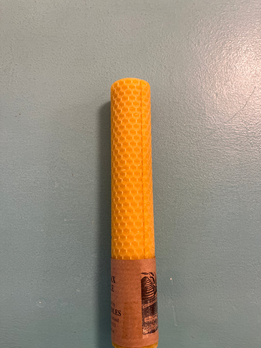 Beeswax Pillar Candle - 33 x 200mm